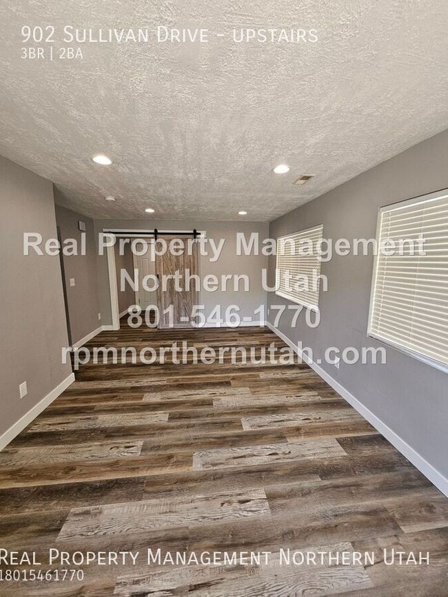 Photo - 902 Sullivan Dr Unit upstairs