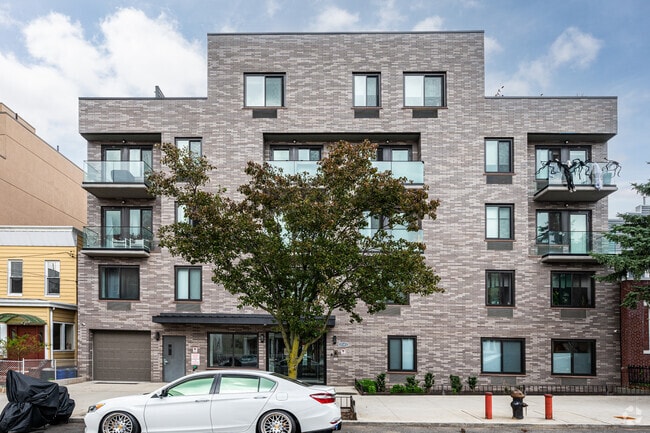 23-43 31st Rd - The Alexandra