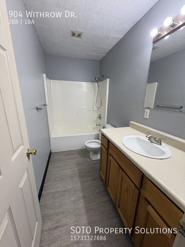 904 Withrow Dr