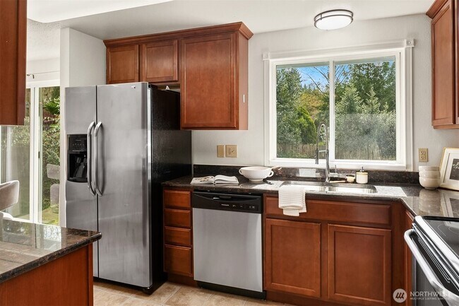 Photo - 17615 Brook Blvd
