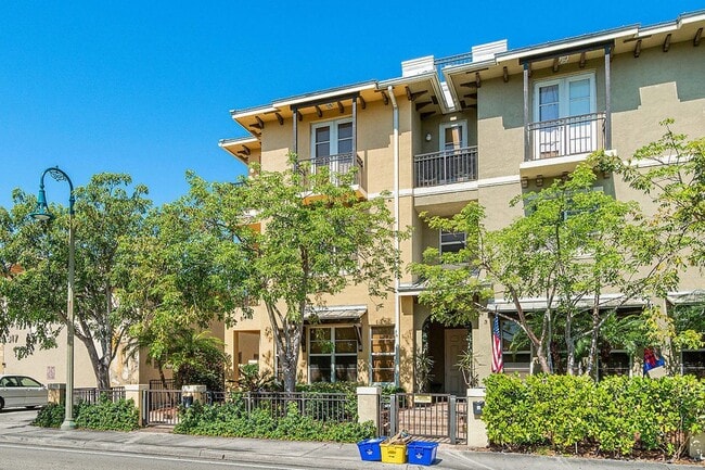 Photo - 811 S Federal Hwy