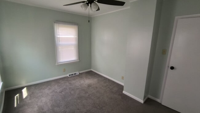 Photo - 1001 Lundy St