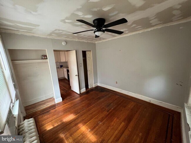 Photo - 1025 Broad St