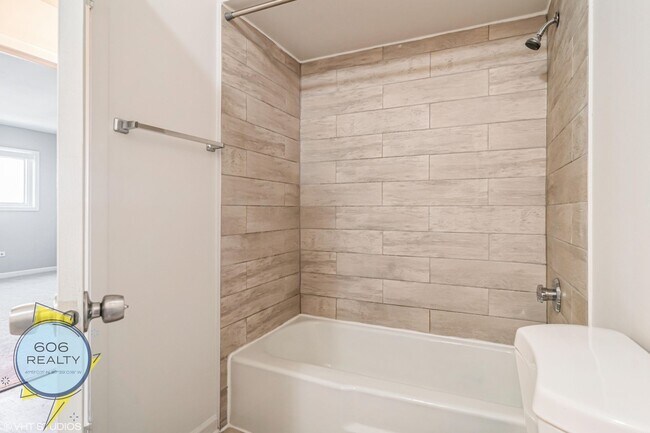 Photo - 110 N Kenilworth Ave Unit 1C