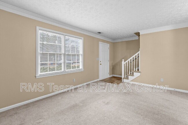 Photo - 375 Dixie Ct