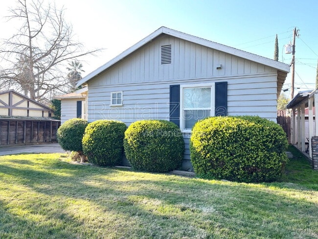 Photo - 2135 Orchard Ln