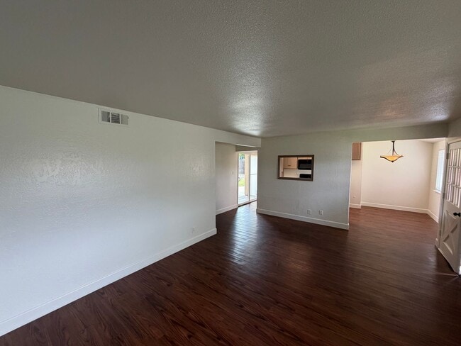 Photo - 465 Stansbury Dr