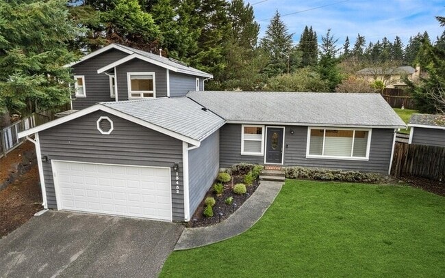 Building Photo - Fully Updated Home with Designer Kitchen, Spa-Style Primary Suite & Large Yard