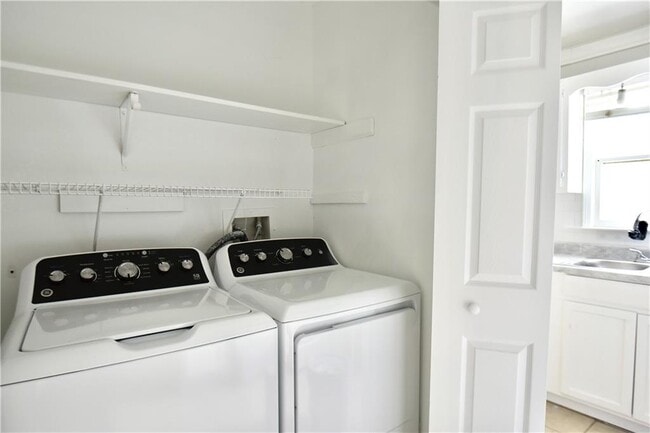 Photo - 2898 Webb Bridge Rd
