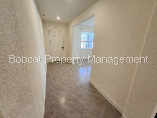 Photo - 1419 Pickaxe St