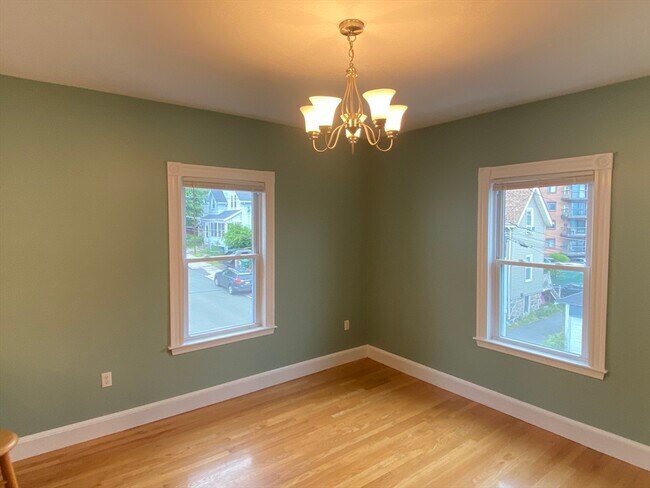 Photo - 99 Fellsway W