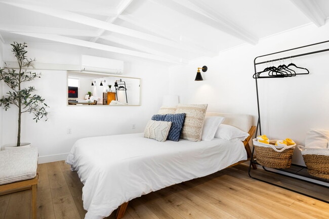 Photo - 614 Knob Hill Ave