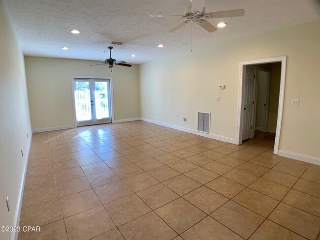 Photo - 212 Bonita Cir Unit A