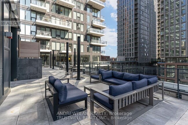 Photo - 77 Shuter St Unit 216