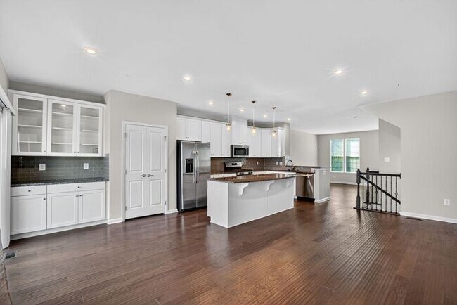 Photo - 5704 River Shark Ln