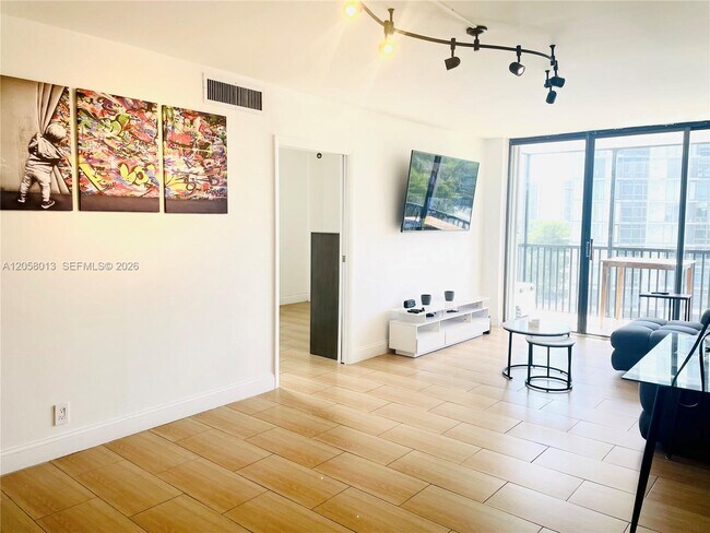 3301 N Country Club Dr Unit 712