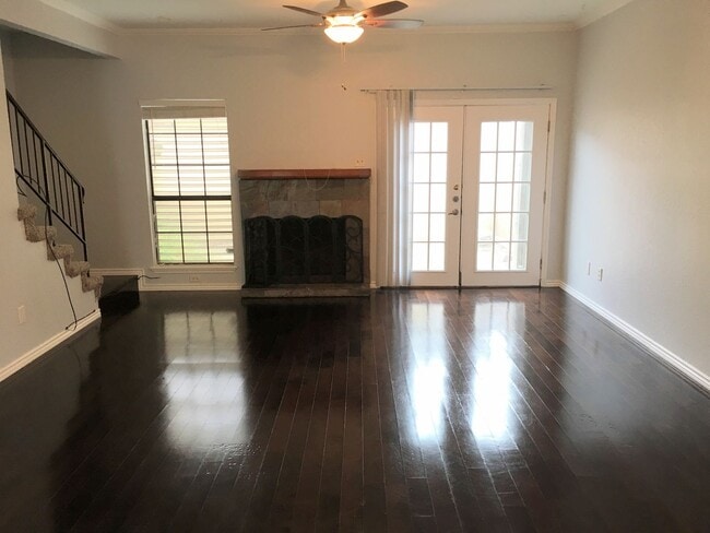 Photo - 2924 St Joseph St