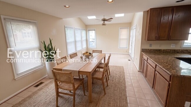 5121 Winding Woods Dr