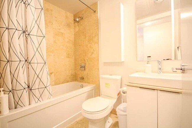Photo - 255 Bremner Blvd Unit SI ID1538970P