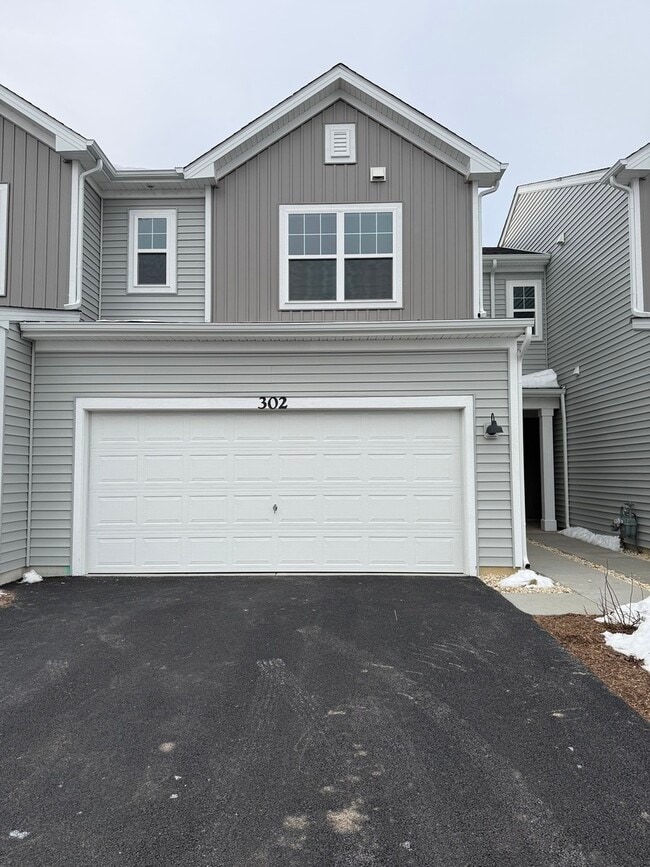 Building Photo - 302 Kingsport Dr