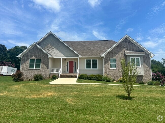 Building Photo - 600 Tenbury Ln Rental