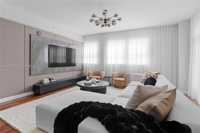 Building Photo - 8390 SW 72nd Ave Unit 428