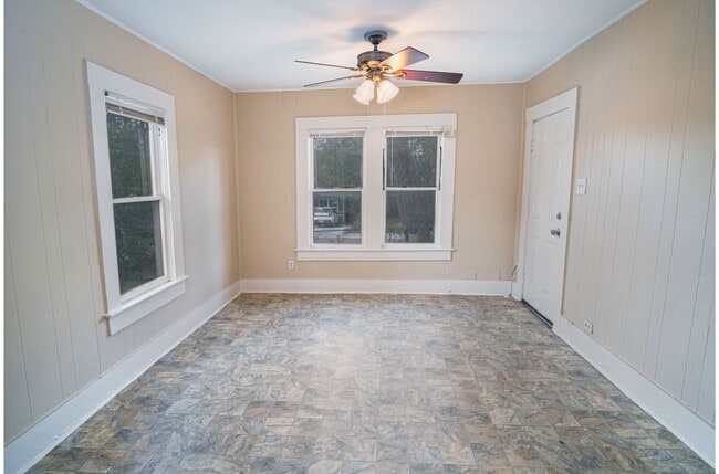 Photo - 610 Belmont