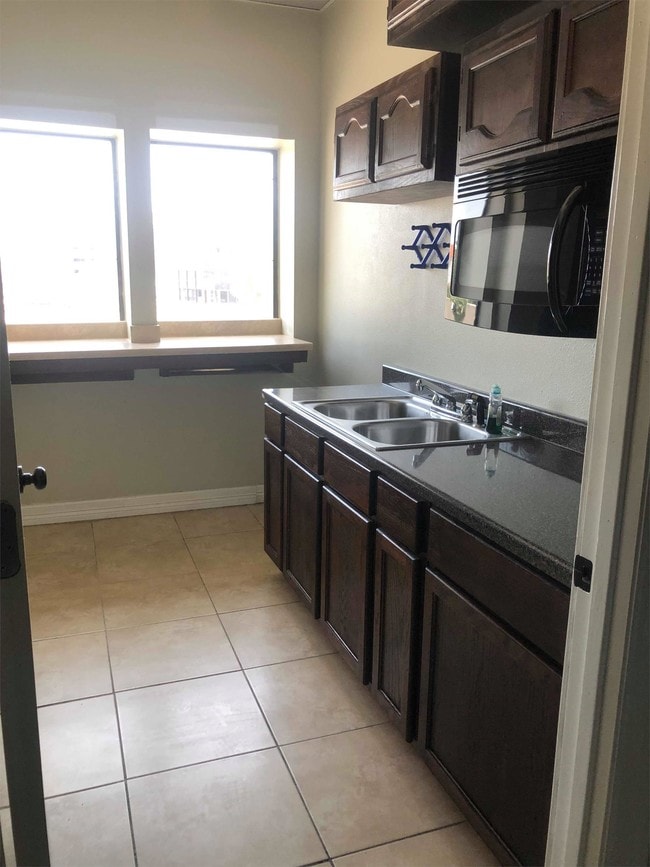 Photo - 509 Lawrence St Unidad Suite 201