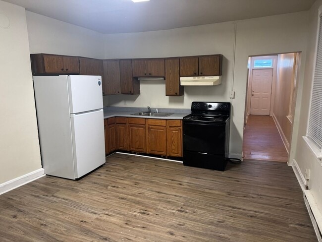 Building Photo - 20-22 Elizabeth St Unit 20