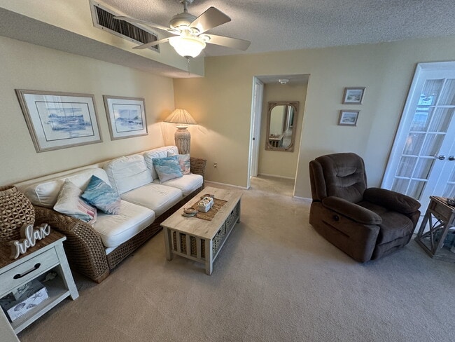 Photo - Villa Vista Condo

Available May 1st