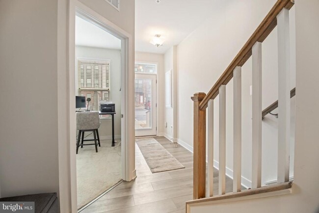 Photo - 646 Lakemont Dr