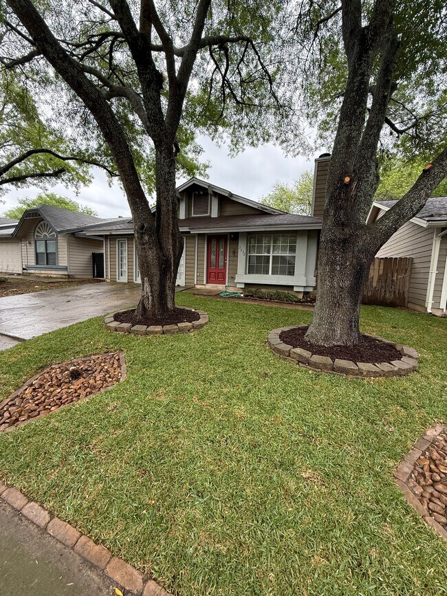 Photo - 3932 Chimney Springs Dr