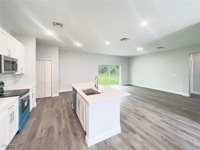 Photo - 14465 Chamberlain Blvd