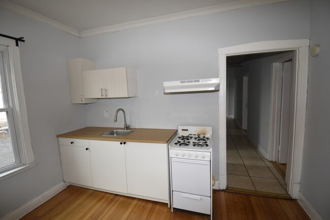 Photo - 5612 S Sawyer Ave