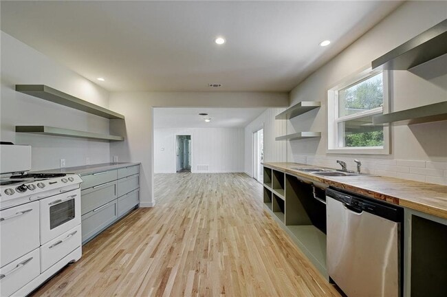 Photo - 4804 Menchaca Rd