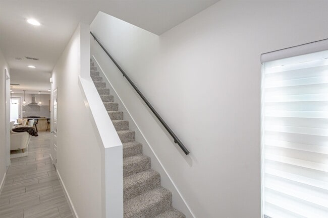 Photo - 423 Deer Path Lp