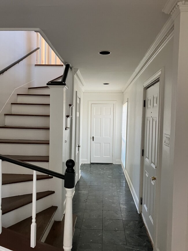 Photo - 3210 Oakdale St