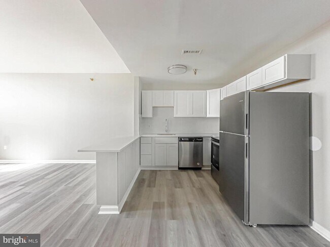 Photo - 148 N 4th St Apartment Unit 202,