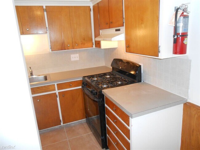 Photo - 1 br, 1 bath 4plex - 732 W Lincoln Ave 734...