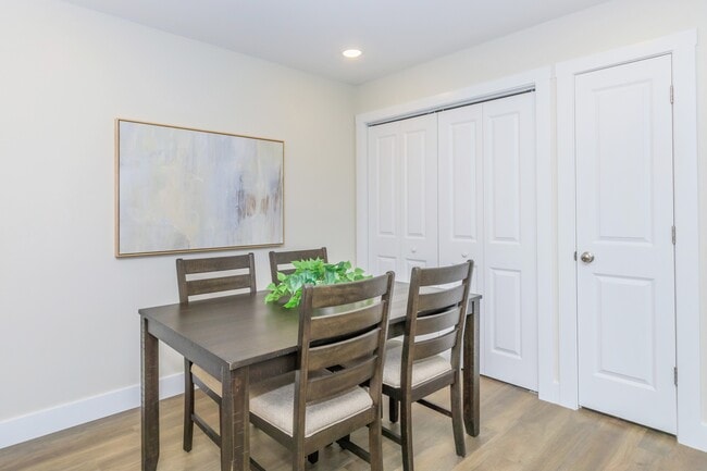 Orchard Park Apartments Dining