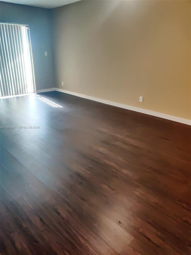 Photo - 8290 Lake Dr Unit 509