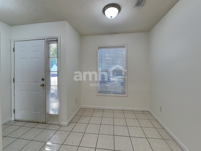 Photo - 101 Charlotte Ct