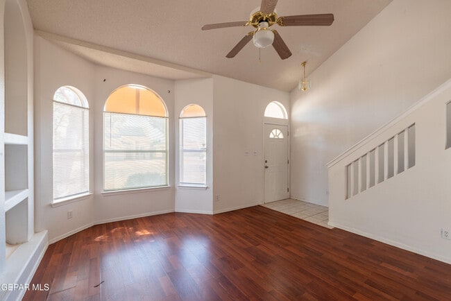 Photo - 2212 Tierra De Oro Way