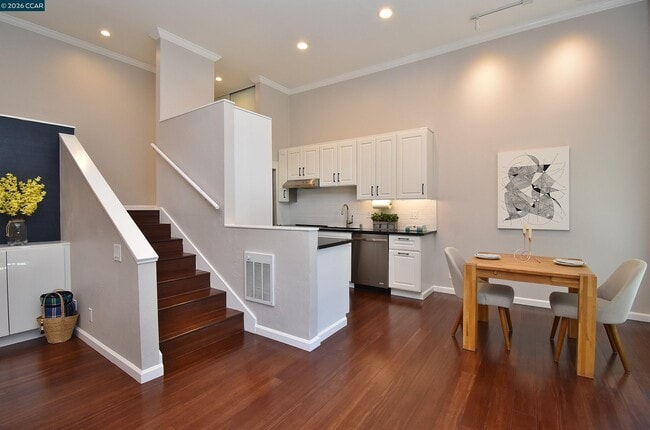 Photo - 2067 Ascot Dr Unit 142