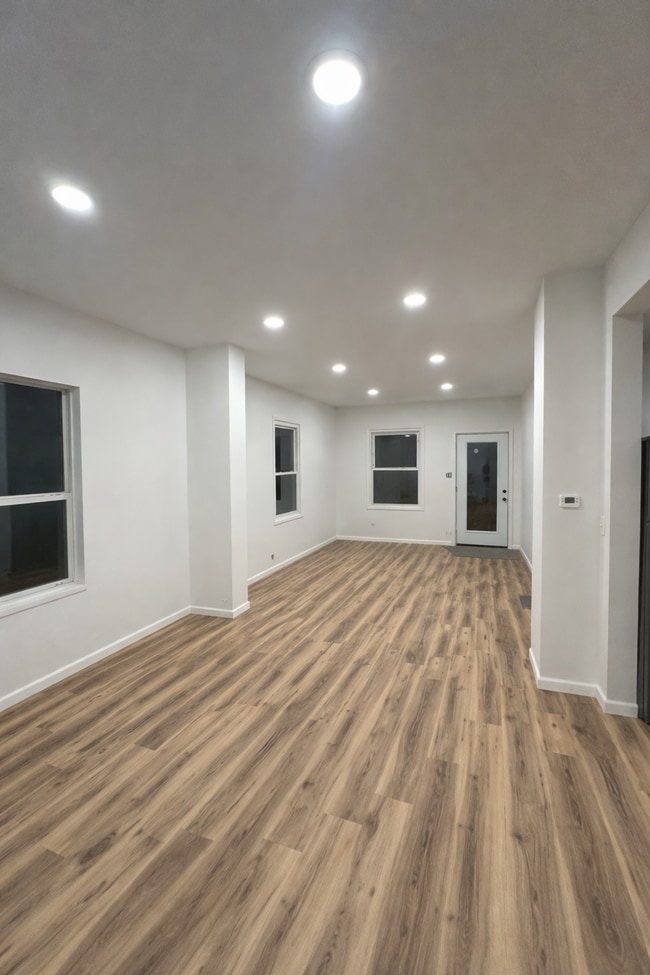 Building Photo - 1621 S Taylor St