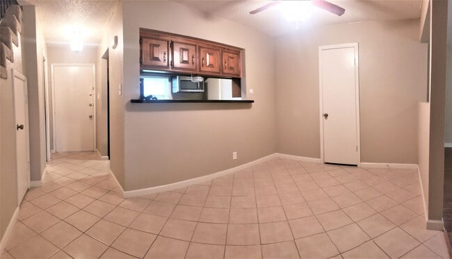 Photo - 7604 Bridges Ave Unit 7604 Bridges Ave. Apt. B