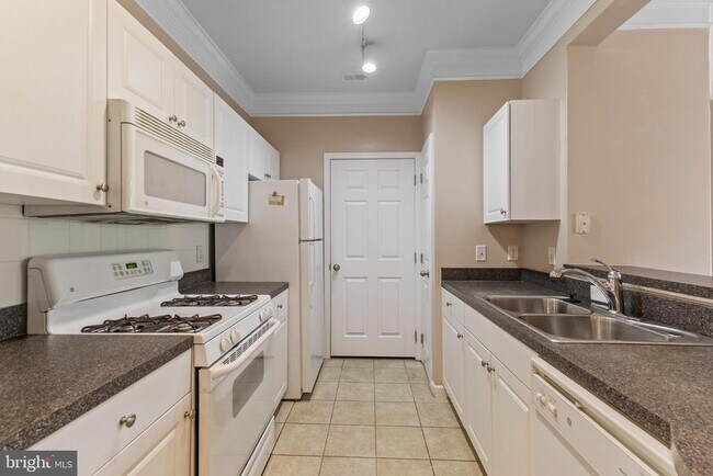 Photo - 507 Sunset View Terrace SE Unit 205