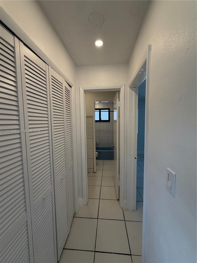 Photo - 17150 NE 23rd Ave Unidad 10