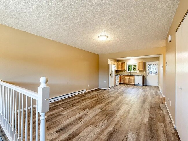 Photo - 4 bedroom rental in great neighborhood