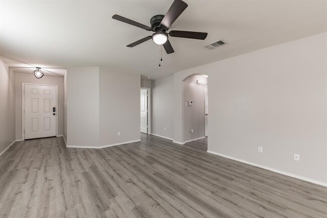 Photo - 105 Pullman Pl Blvd